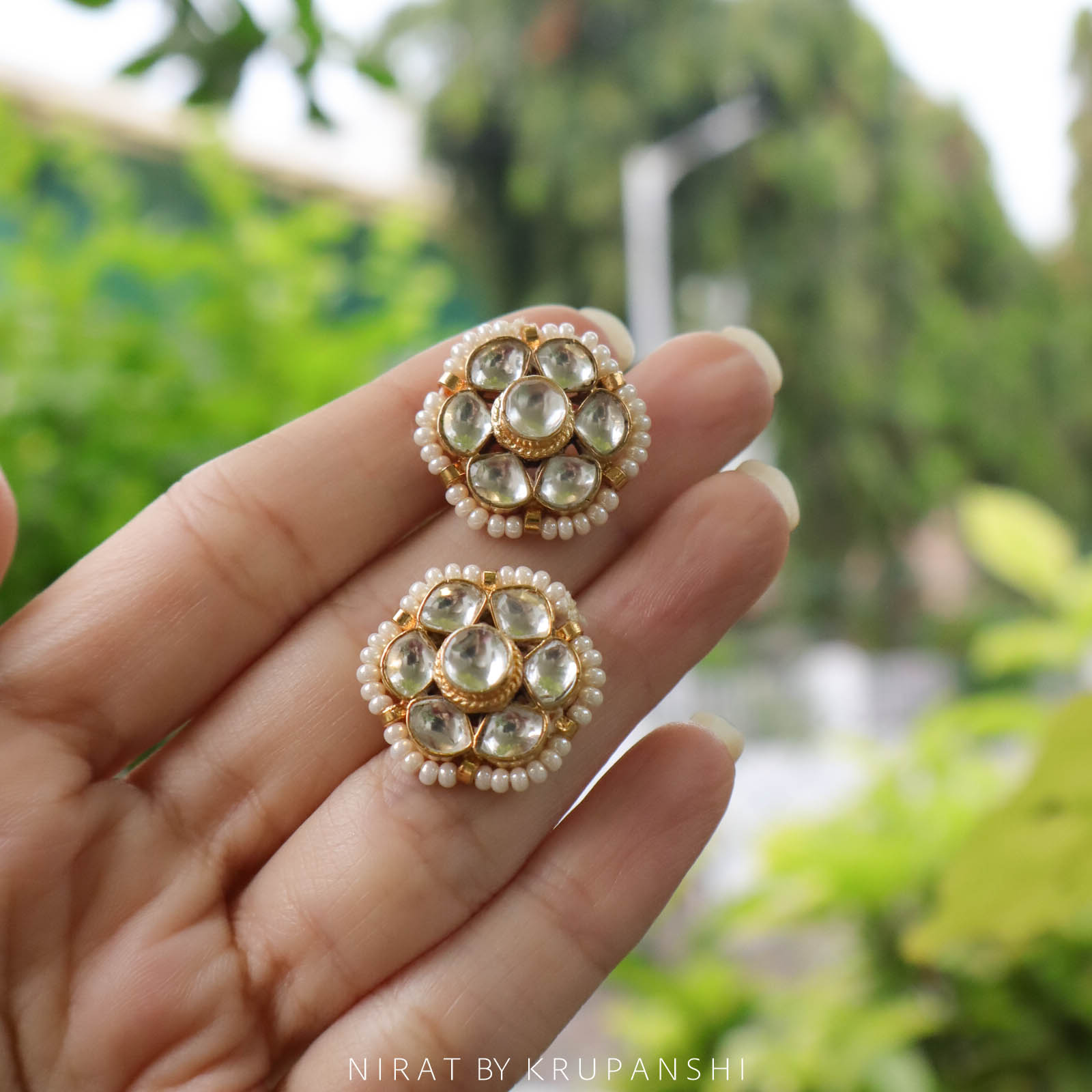 Pushpa Kundan Stud