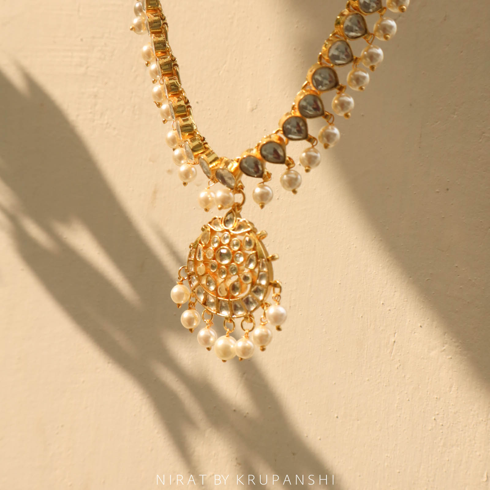 Svarupa - Kundan Necklace With Pendant