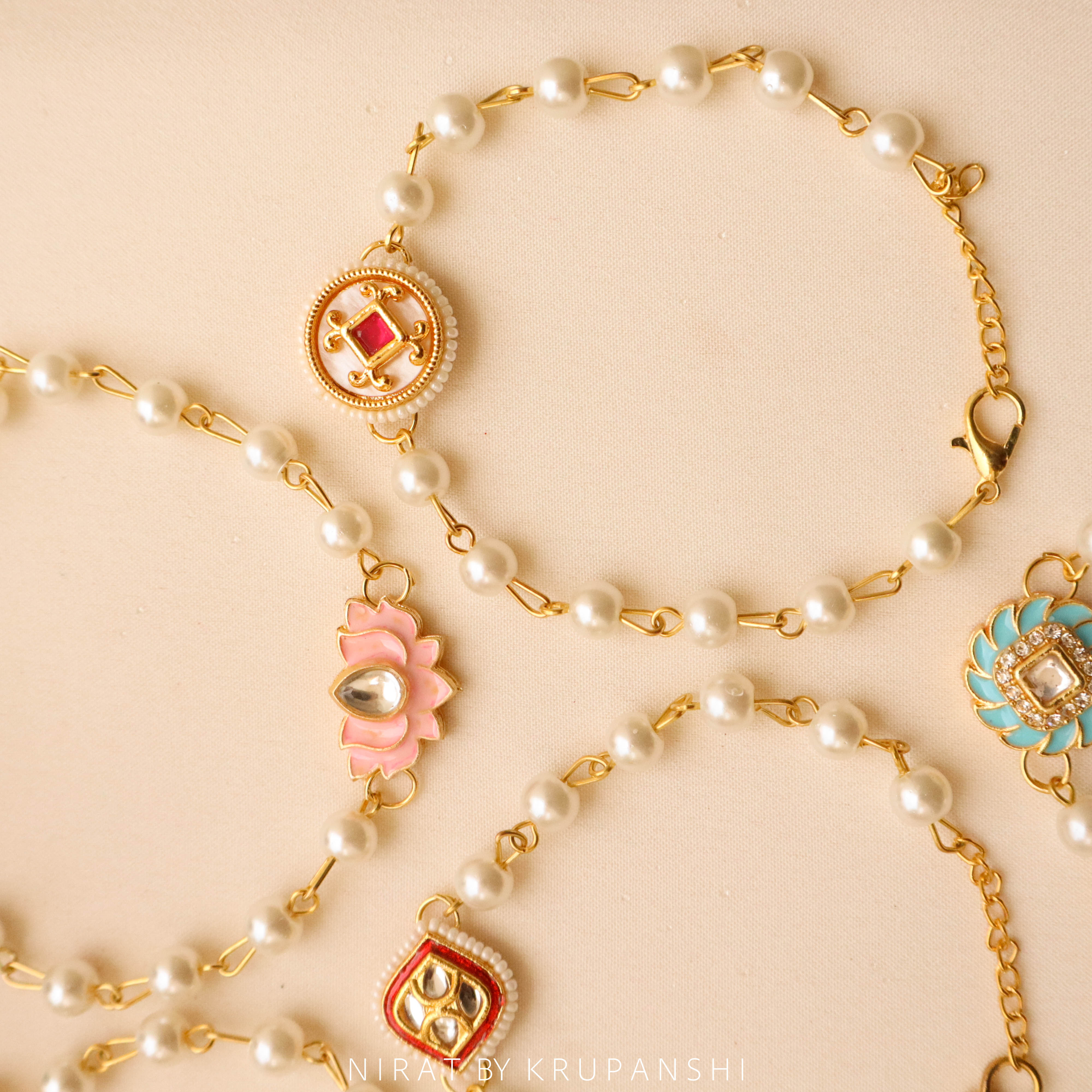 Ek Sutra Rakhi / Bracelet