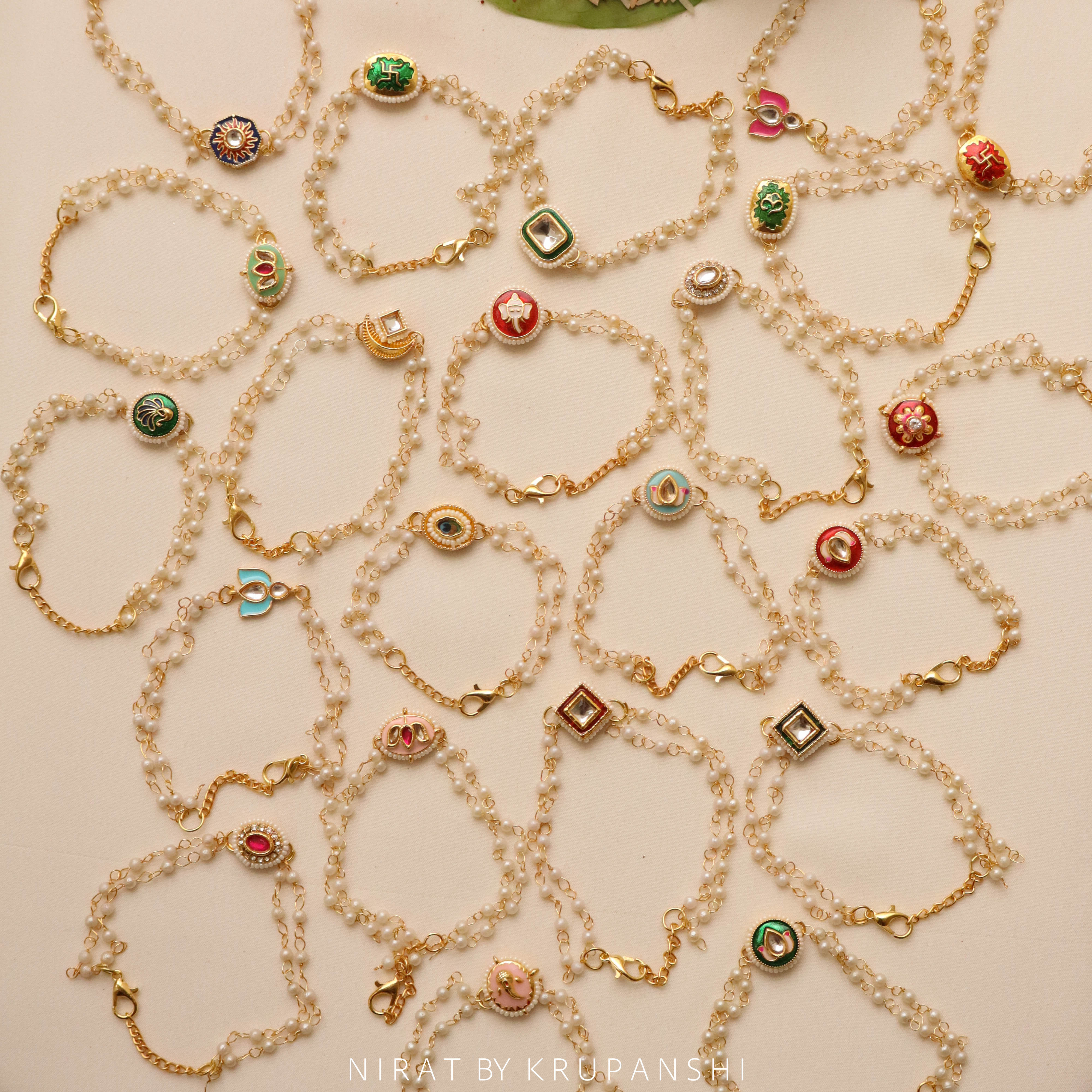 Moti Jhalak Rakhi / Bracelet