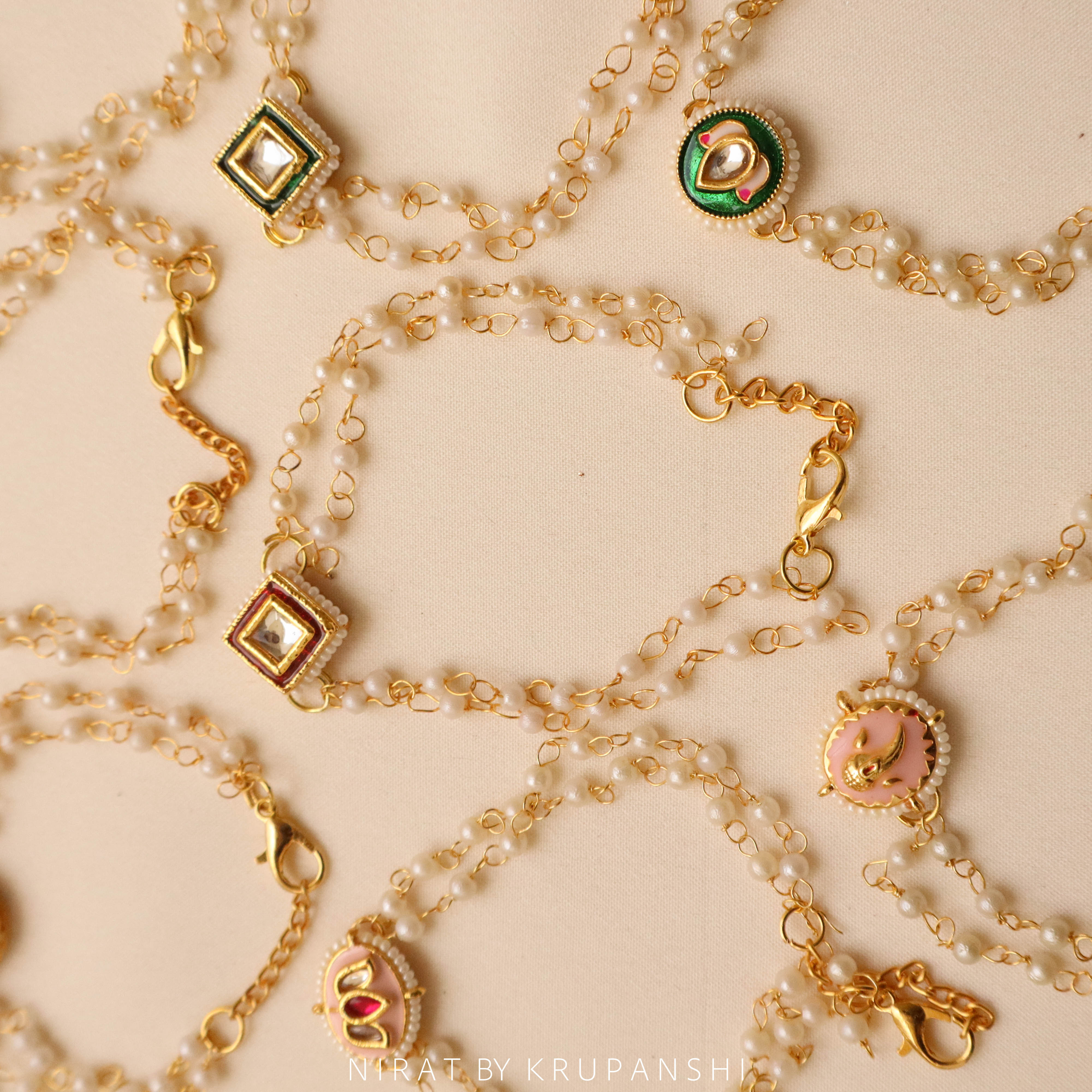 Moti Jhalak Rakhi / Bracelet
